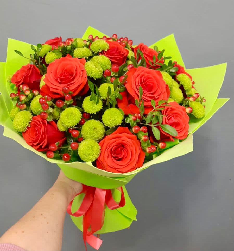 Букет цветов из: Хризантемы и Розы в Родниковской