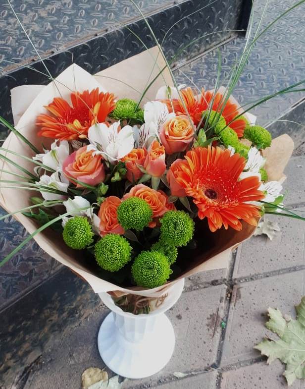 Букет цветов из: Герберы, Хризантемы, Альстромерии и Розы в Родниковской