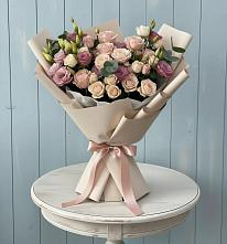 Букет цветов из:  Розы и Лизиантусы #REPLACE_PRED# Родниковской