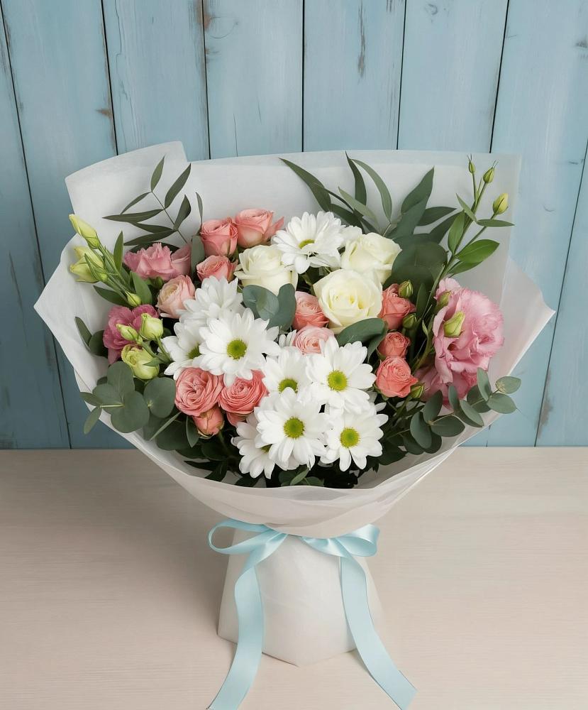 Букет цветов из: Розы, Лизиантусы и Хризантемы в Родниковской