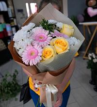 Букет цветов из:  Герберы, Розы и Хризантемы в Родниковской