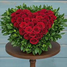 Цветочная композиция из Розы в виде сердца в Родниковской