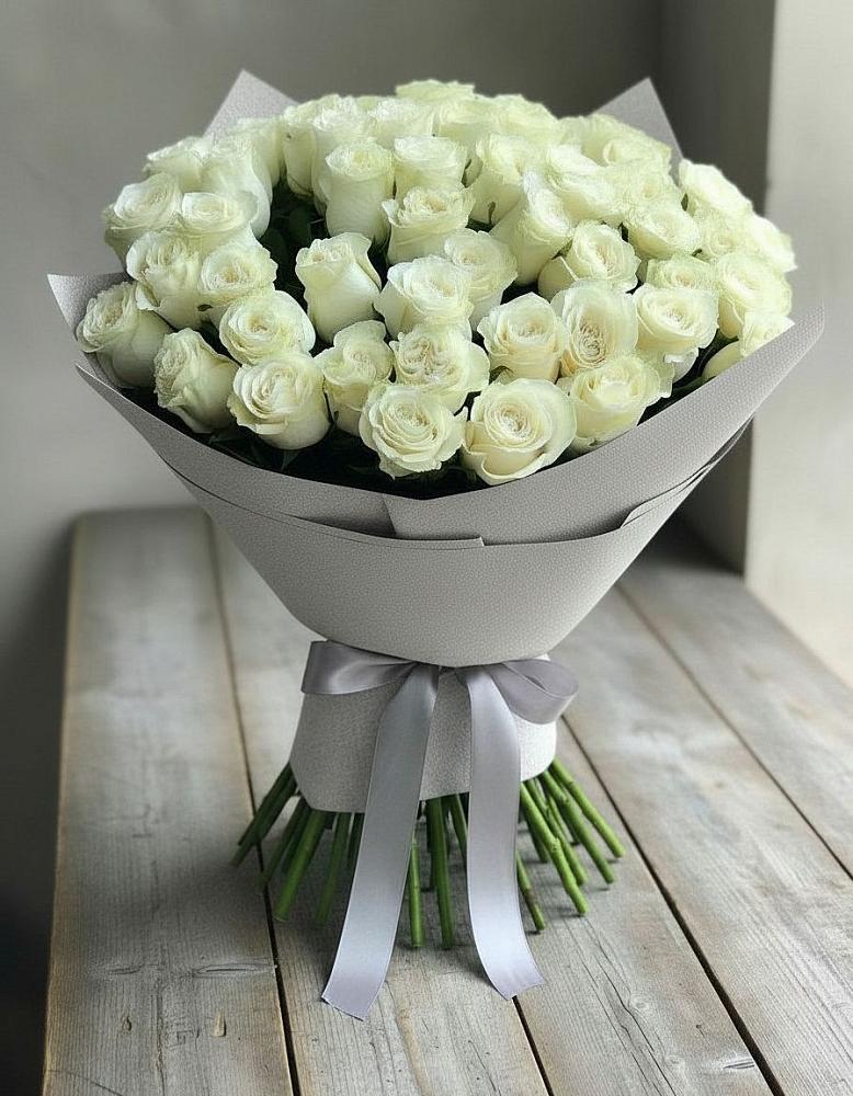 Букет 35 Белых роз в Родниковской