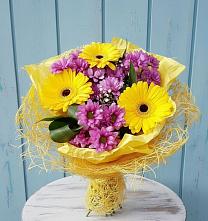 Букет цветов из:  Хризантемы и Герберы в Родниковской