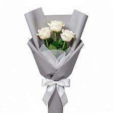 Букет 3 белые розы в Родниковской