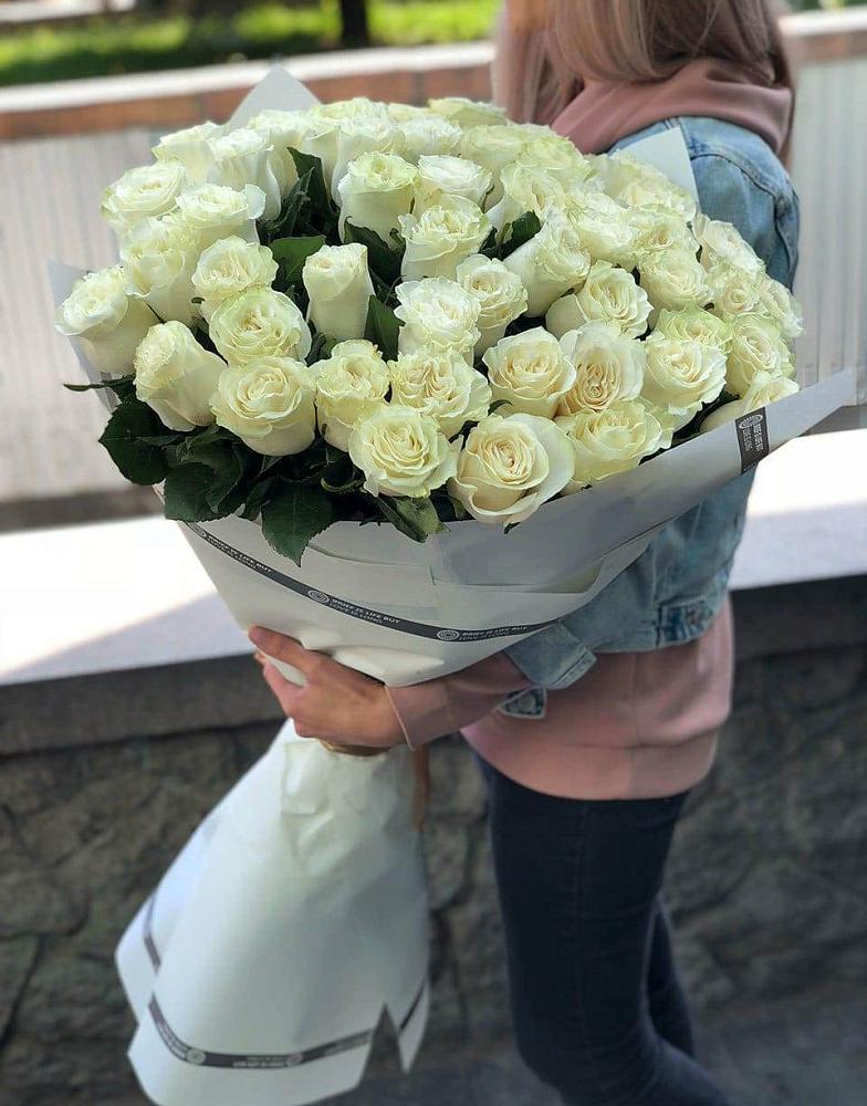 35 Белых роз в Родниковской Букет 35 Белых роз в Родниковской