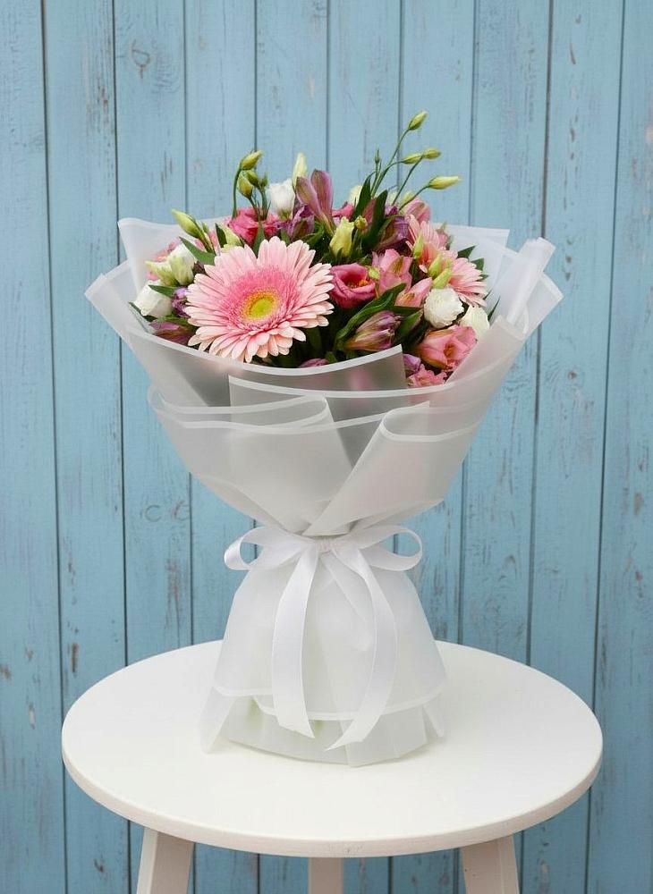 Букет цветов из: Герберы, Альстромерии и Лизиантусы в Родниковской