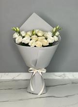 Букет цветов из:  Розы и Лизиантусы в Родниковской